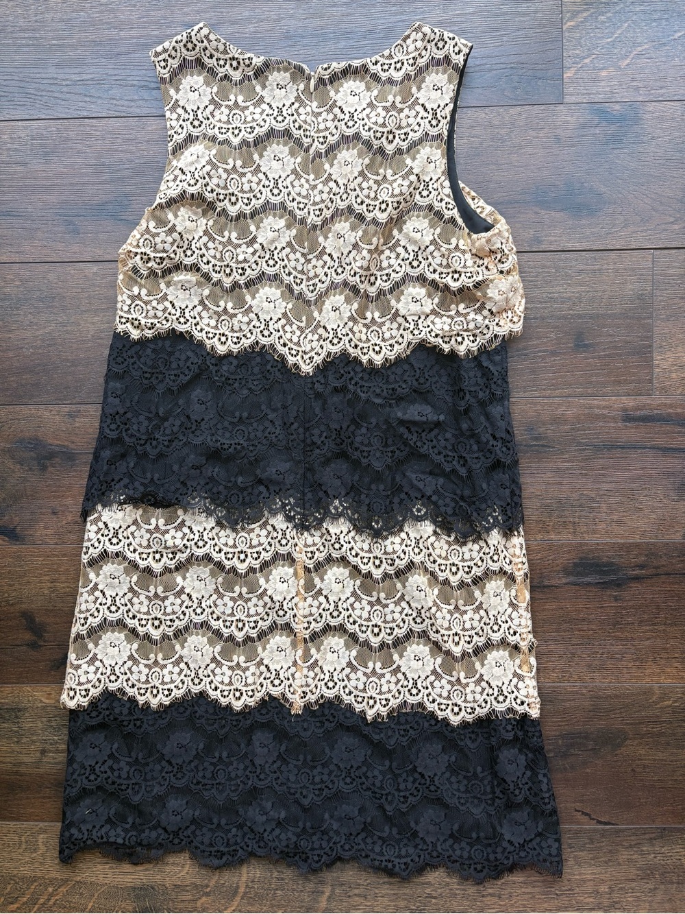 Sleeveless Black and Gold Lace Sheath Dress - Picture 3 of 3